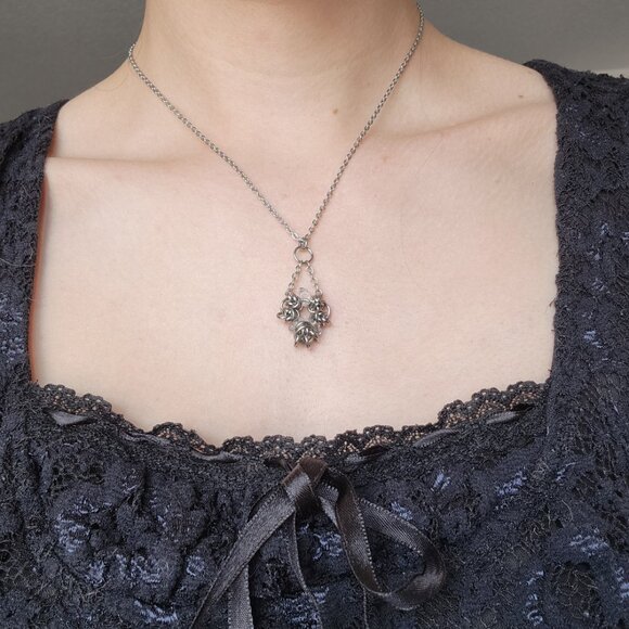 Fairy heart-shaped clear crystal silver medieval chainmaille dainty necklace - Picture 3 of 11
